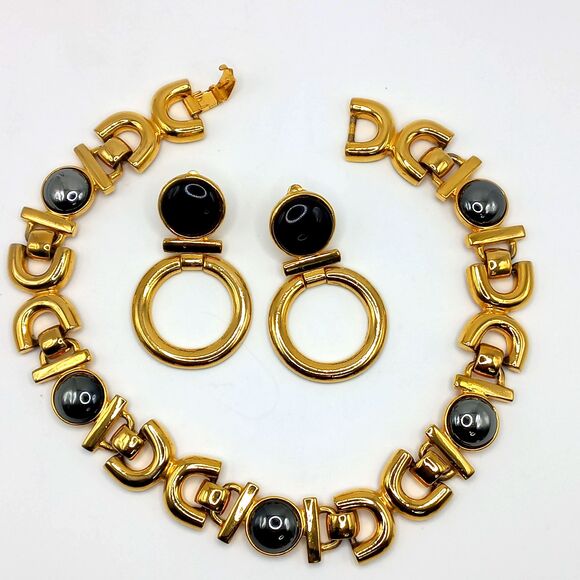 BEN AMUN chunky black gold necklace and bold door knocker earrings - Picture 4 of 12